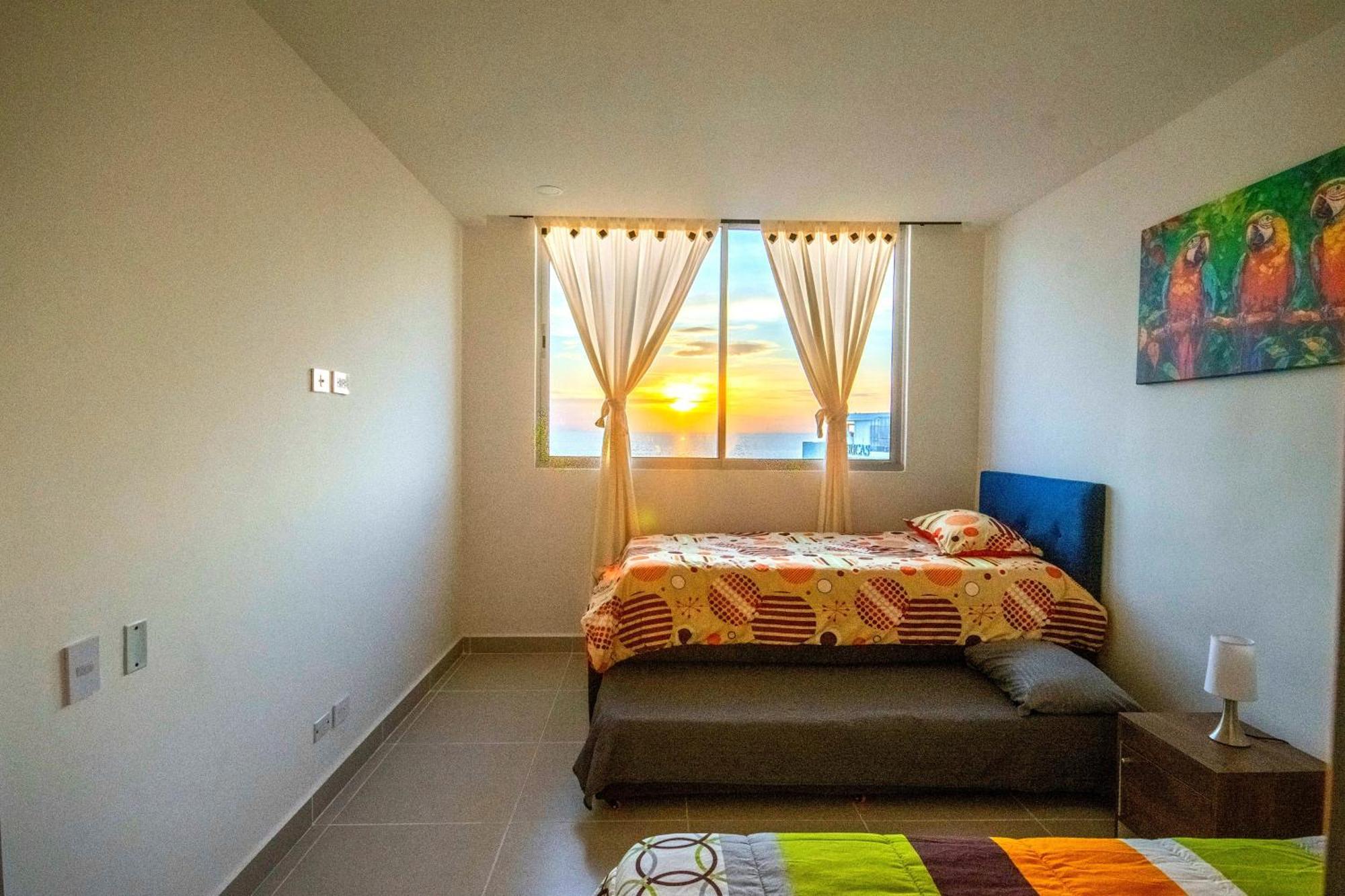 Apartamento Exclusivo En Cielo Mar-playa Americas, Con Maravillosas Vistas Del Atardecer De *