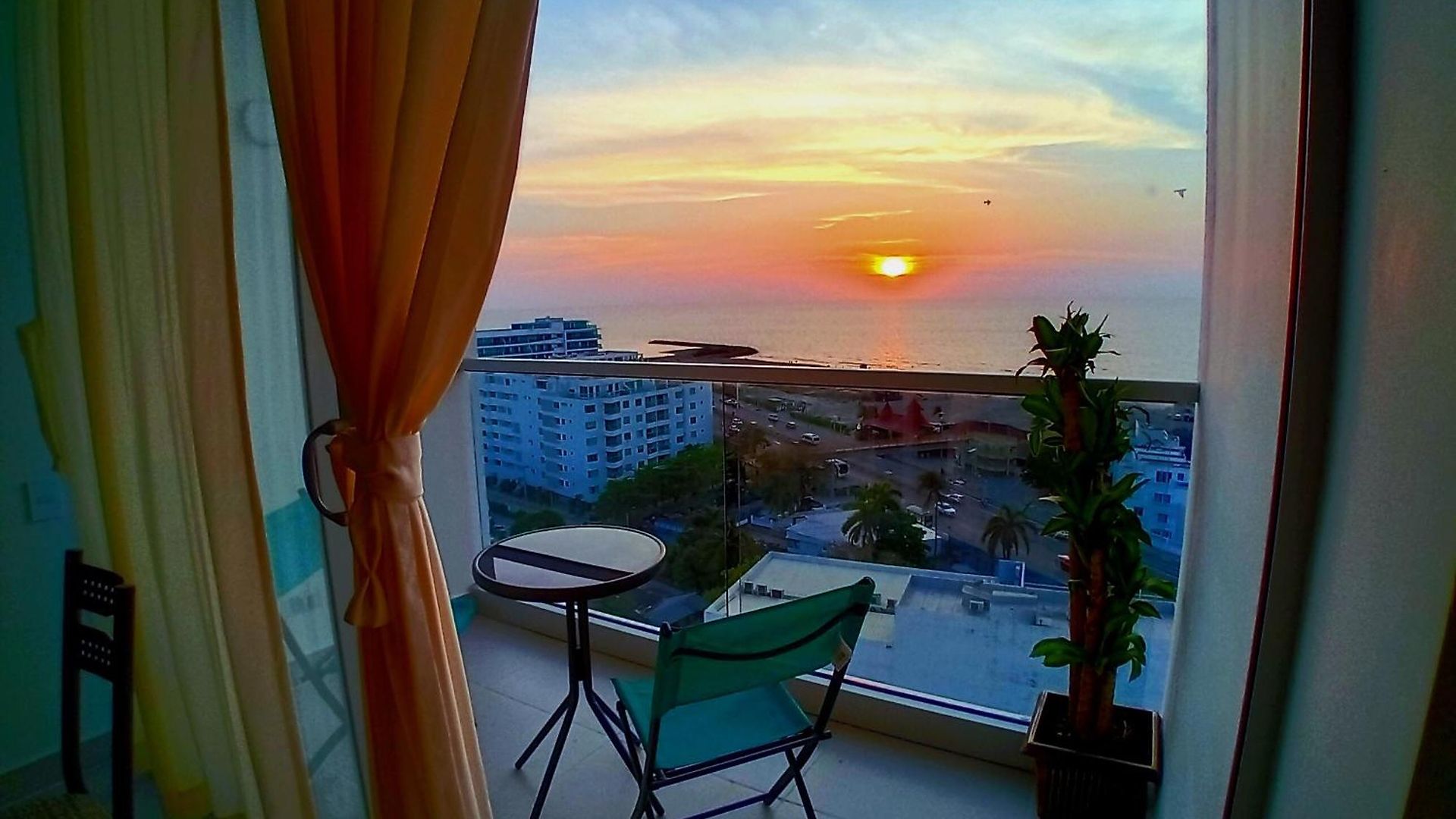 Exclusivo En Cielo Mar-playa Americas, Con Maravillosas Vistas Del Atardecer De