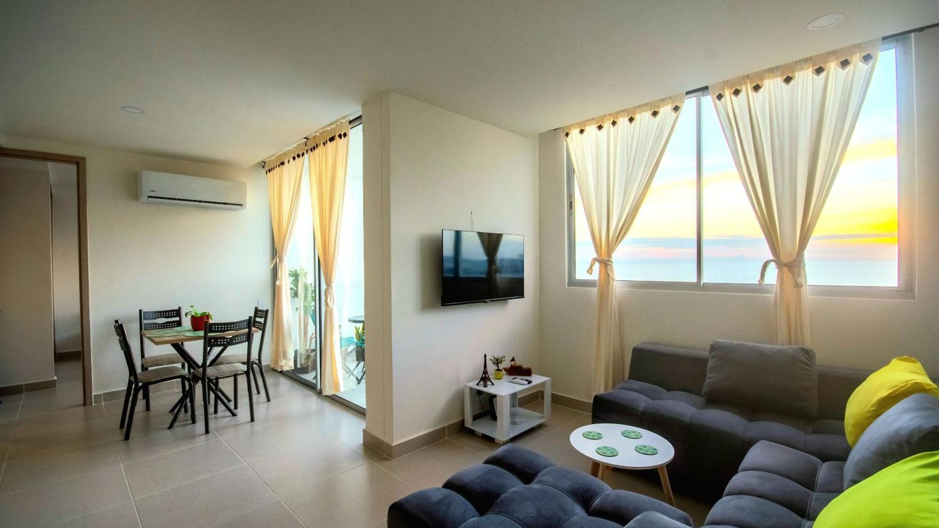 Exclusivo En Cielo Mar-playa Americas, Con Maravillosas Vistas Del Atardecer De *