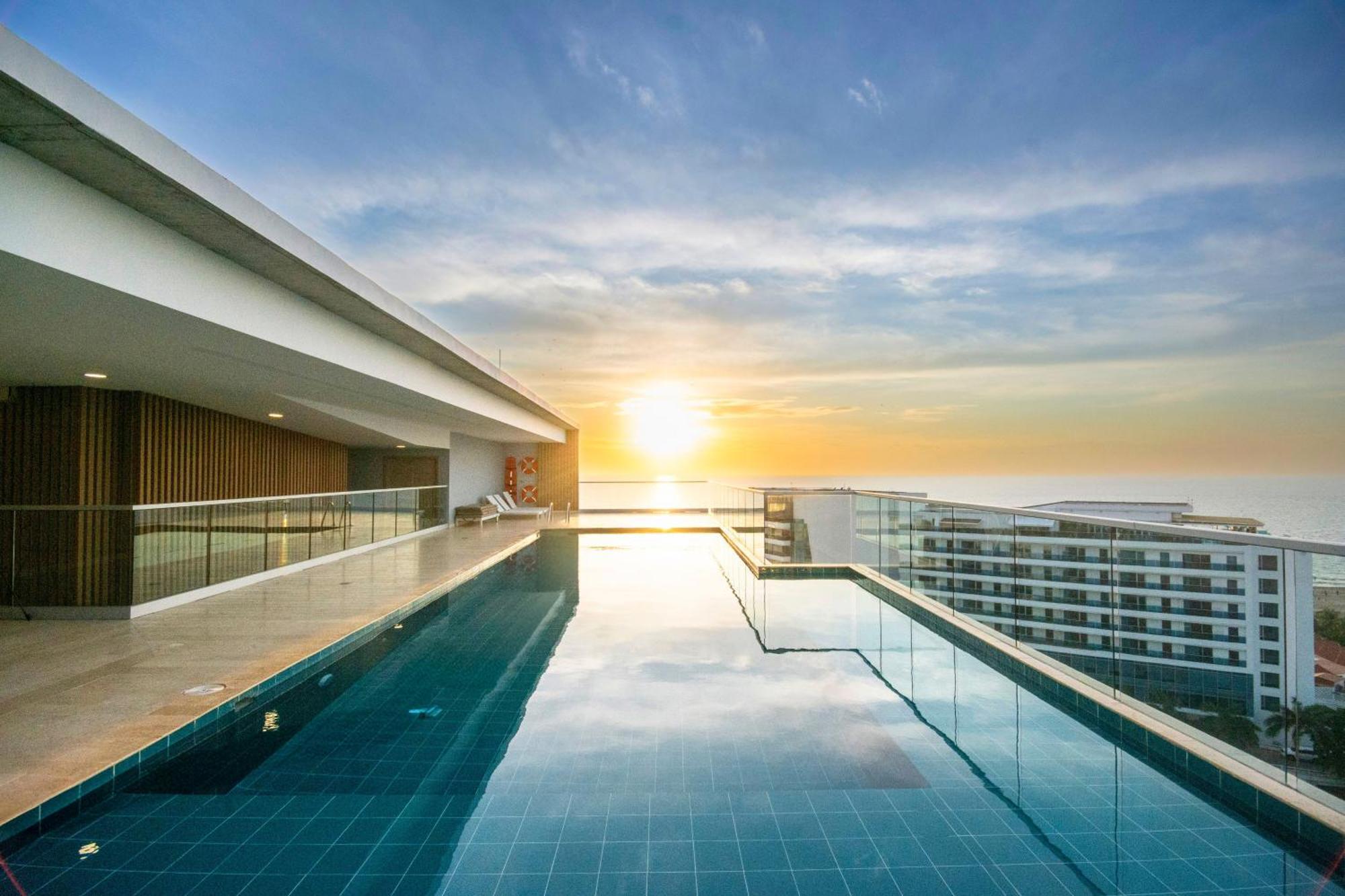 Exclusivo En Cielo Mar-playa Americas, Con Maravillosas Vistas Del Atardecer De